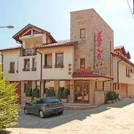 וליקו טורנובו Family Hotel Silvestar מראה חיצוני תמונה