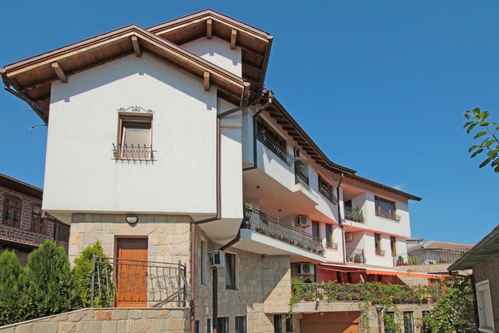 וליקו טורנובו Family Hotel Silvestar מראה חיצוני תמונה