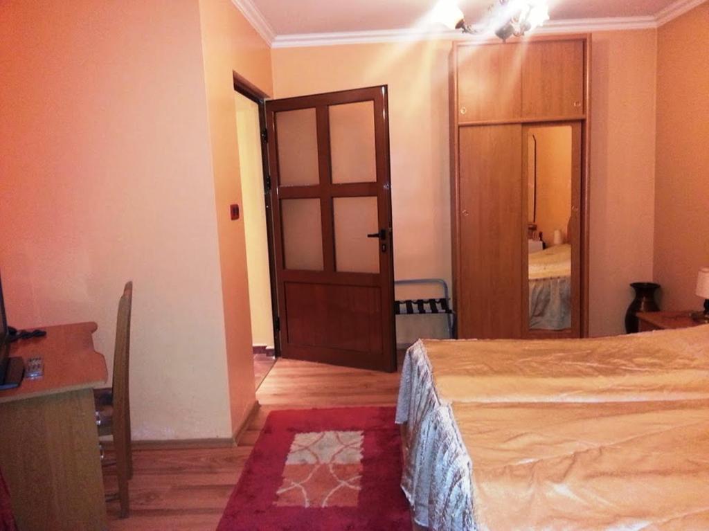 וליקו טורנובו Family Hotel Silvestar חדר תמונה